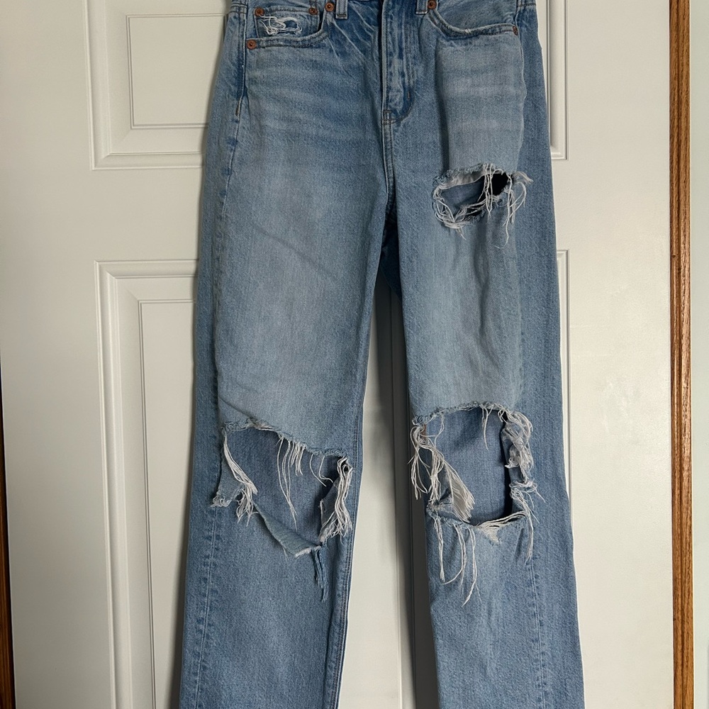 American Eagle Light Wash Jeans